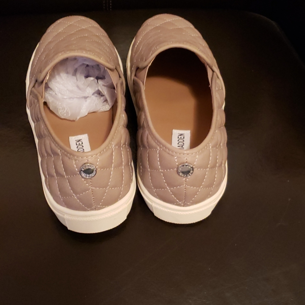 Shoes - Picture 3 of 5